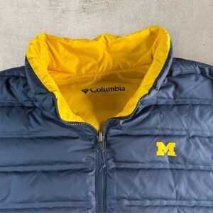 Michigan Wolverines Columbia Full Zip Vest Mens Large Lake 22 Reversible Puffer